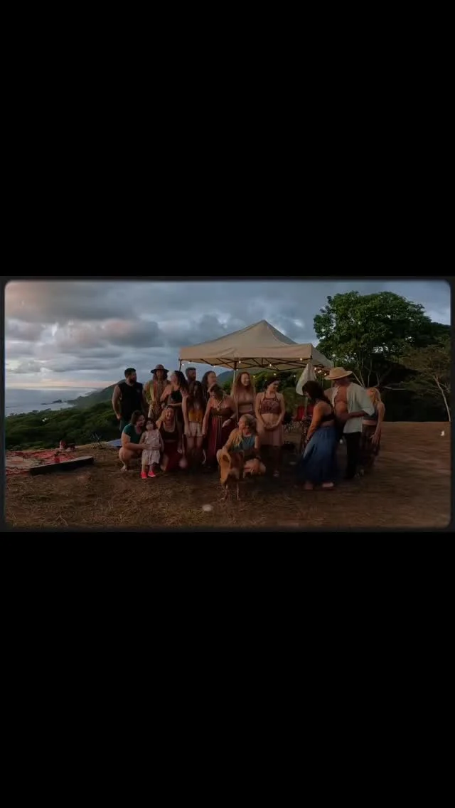 Instagram post from amoracommunity. This post is in position 14.