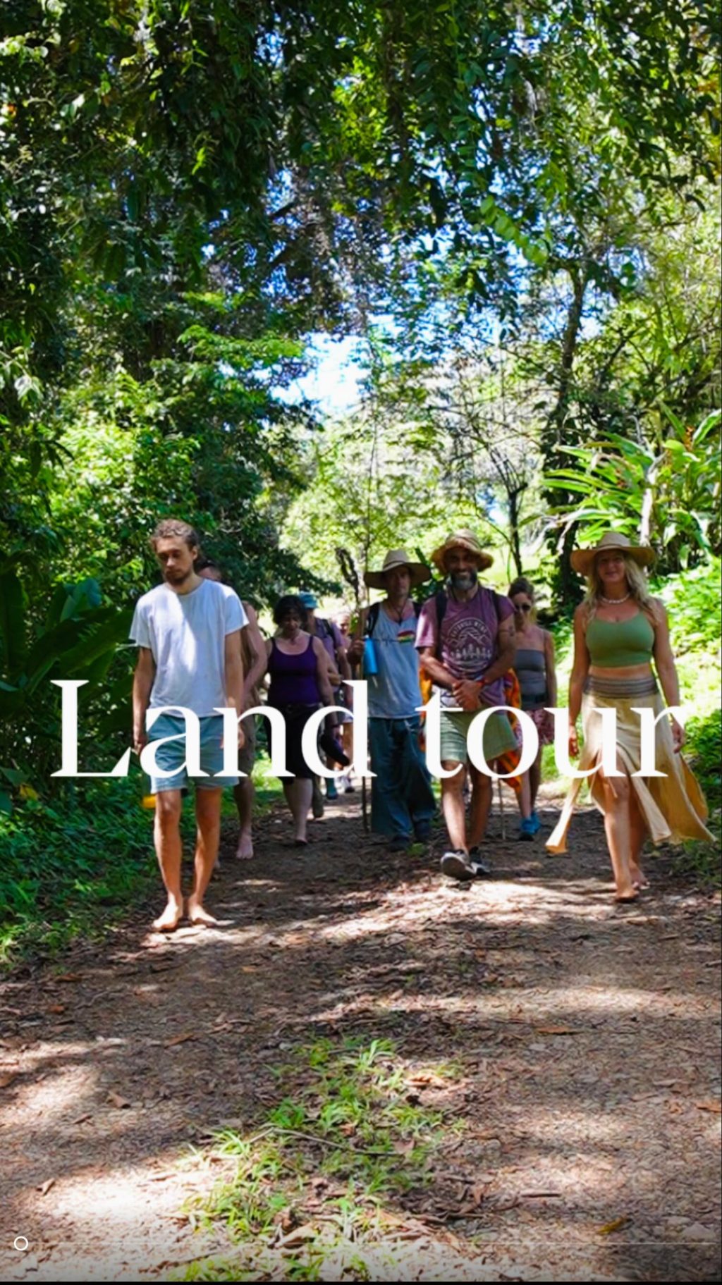 Instagram post from amoracommunity. This post is in position 1.