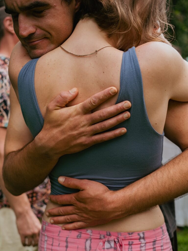 Instagram post from amoracommunity. This post is in position 18.